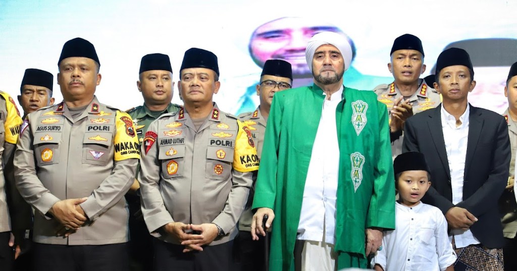 Kapolda Jateng Hadiri Pengajian Akbar Bedoro Bersholawat