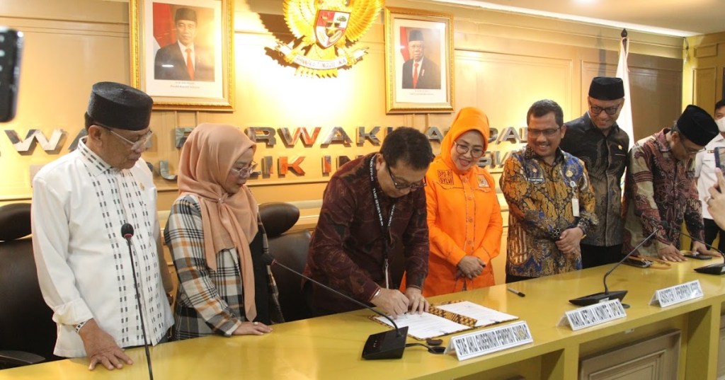 Komite I DPD RI Minta Masukan Gubernur Sumbar dan Kepri Terkait UU&nbsp;Kabupaten/Kota