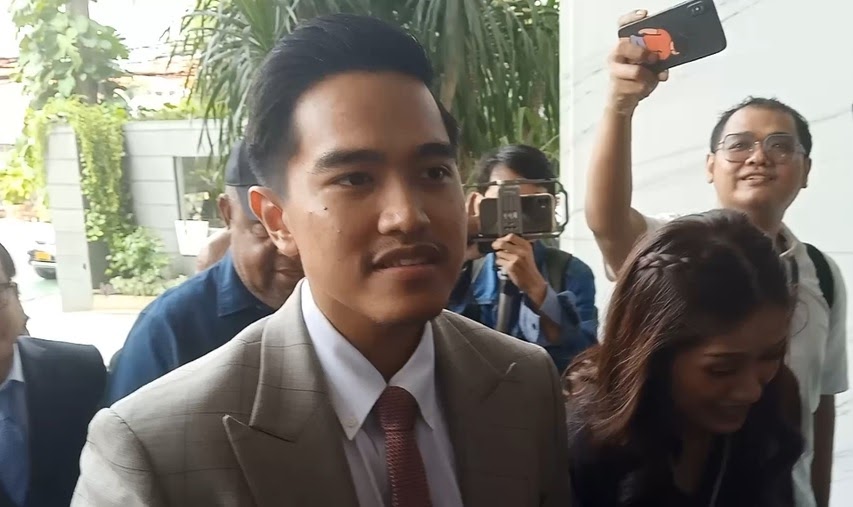 Putra Jokowi Dan Anies Kunjungi Markas Nasdem Tower, Ada&nbsp;Apa?