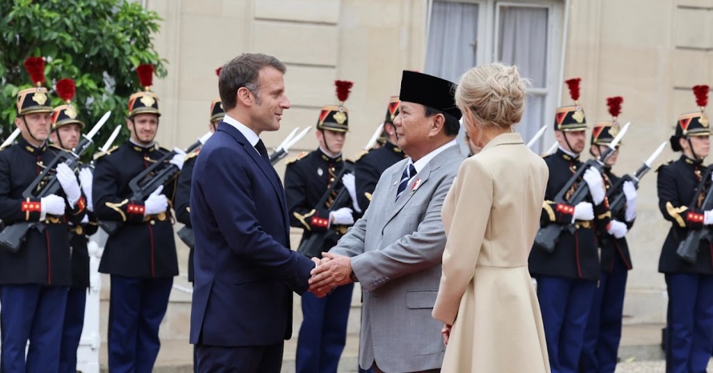 Hadiri Pembukaan Olimpiade Paris 2024, Prabowo Beri Dukungan Kontingen&nbsp;Indonesia