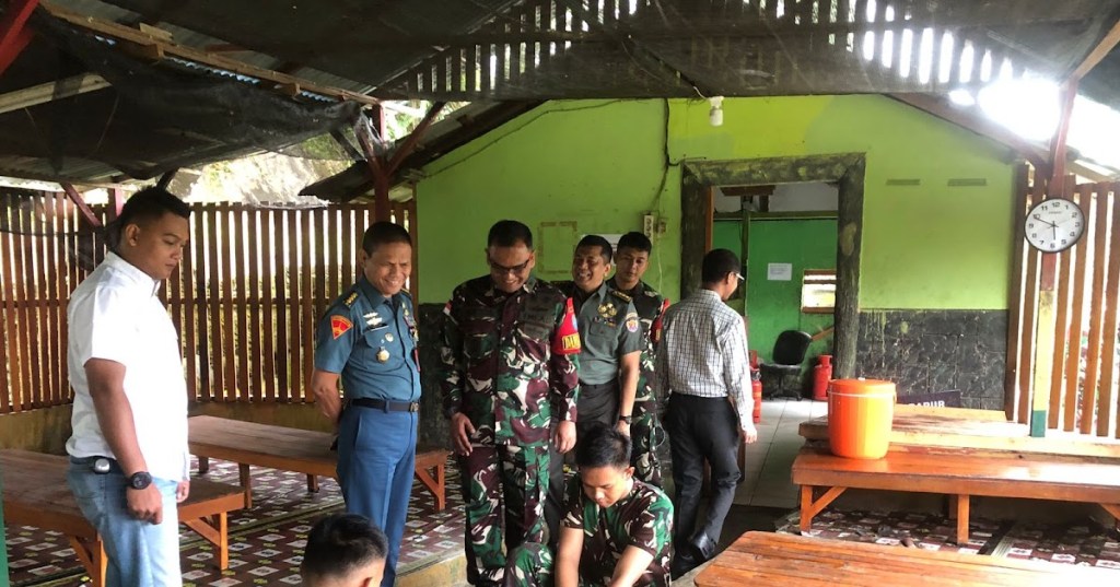 Dansatgas Pamtas RI-Mly Yonkav 12/BC Terima Kunjungan Tim BPK RI di Makotis Gabma Entikong